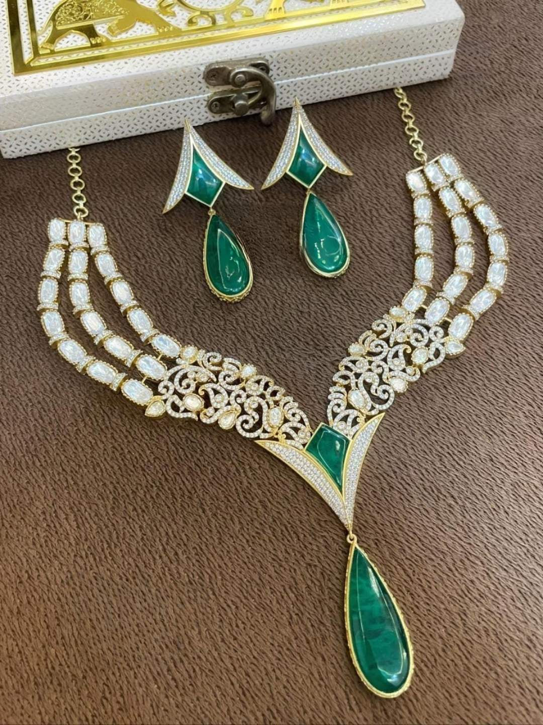 Ishhaara Kundan Polki And Green Onyx Necklace Set