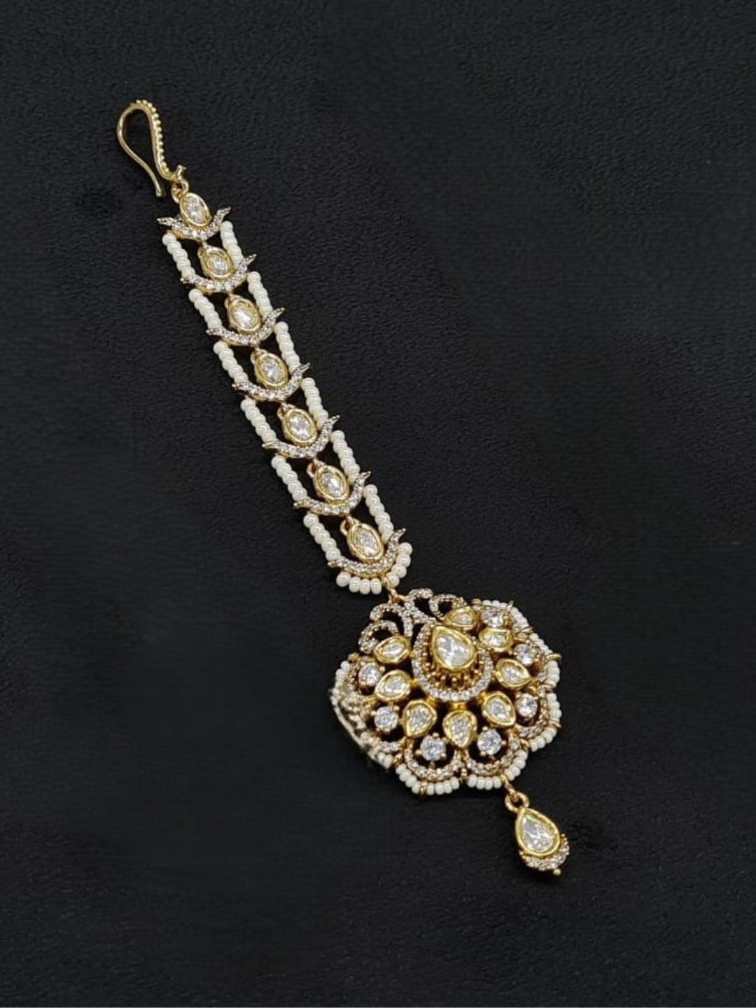 Ishhaara Kundan Polki And Pearl Maang Tikka