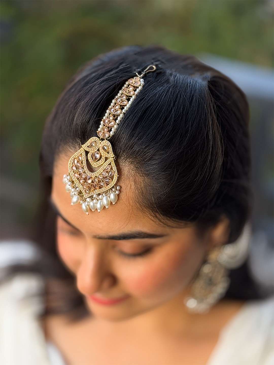 Ishhaara Kundan Polki Earrings With Pearl Chain And Teeka