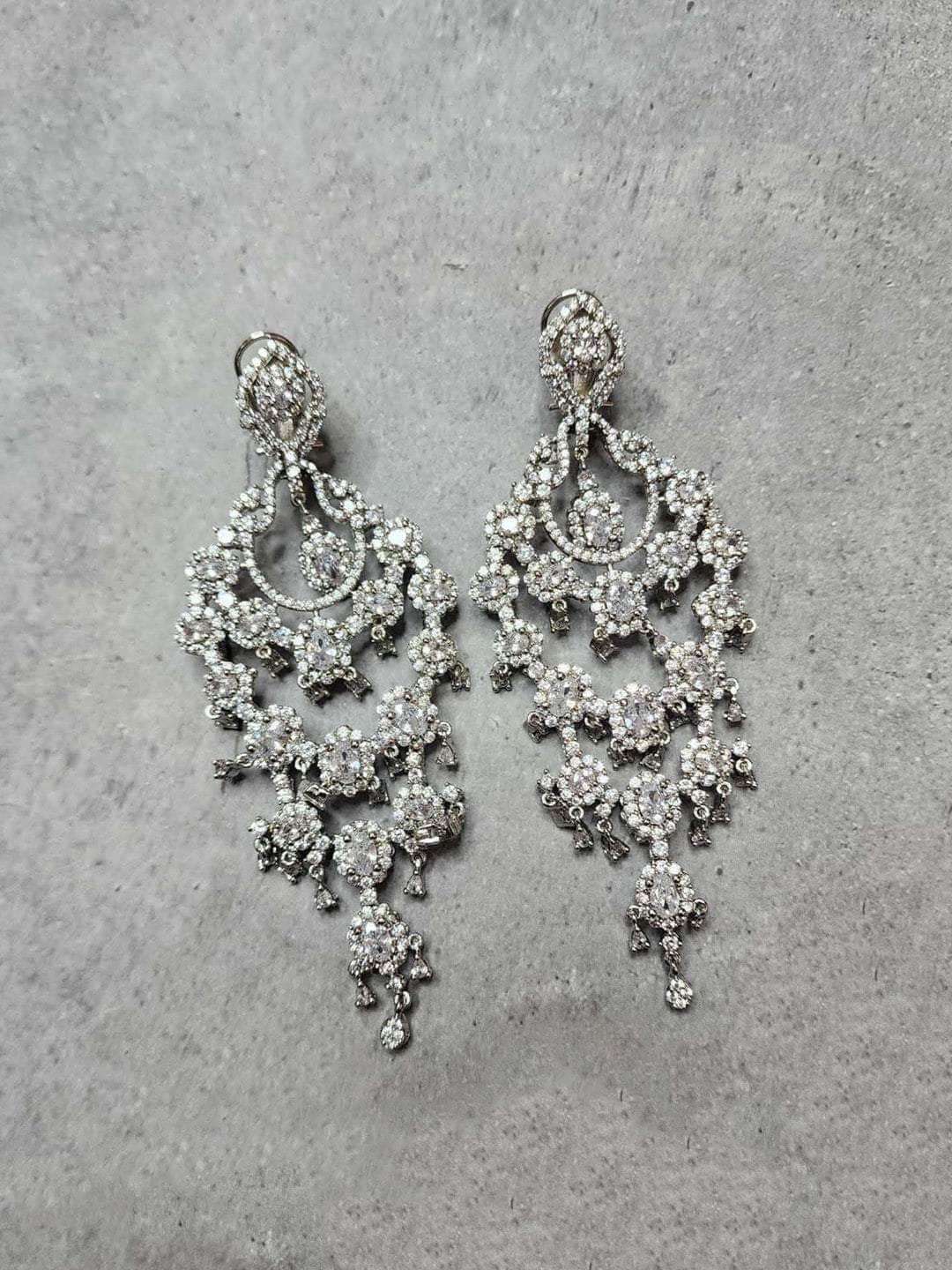 Ishhaara Kundan Studded Chandelier Earrings