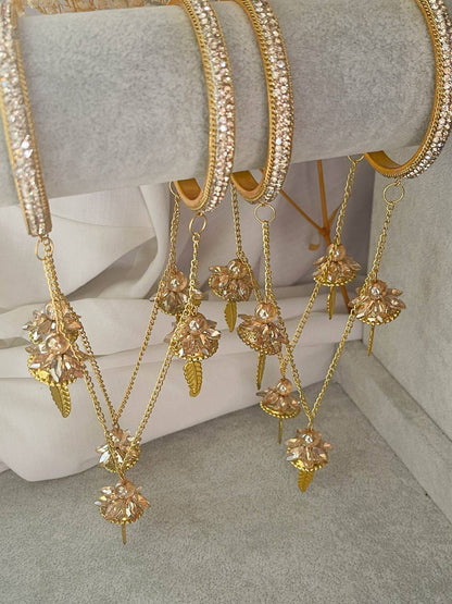 Ishhaara Kundan Studded Jhulla Bangles