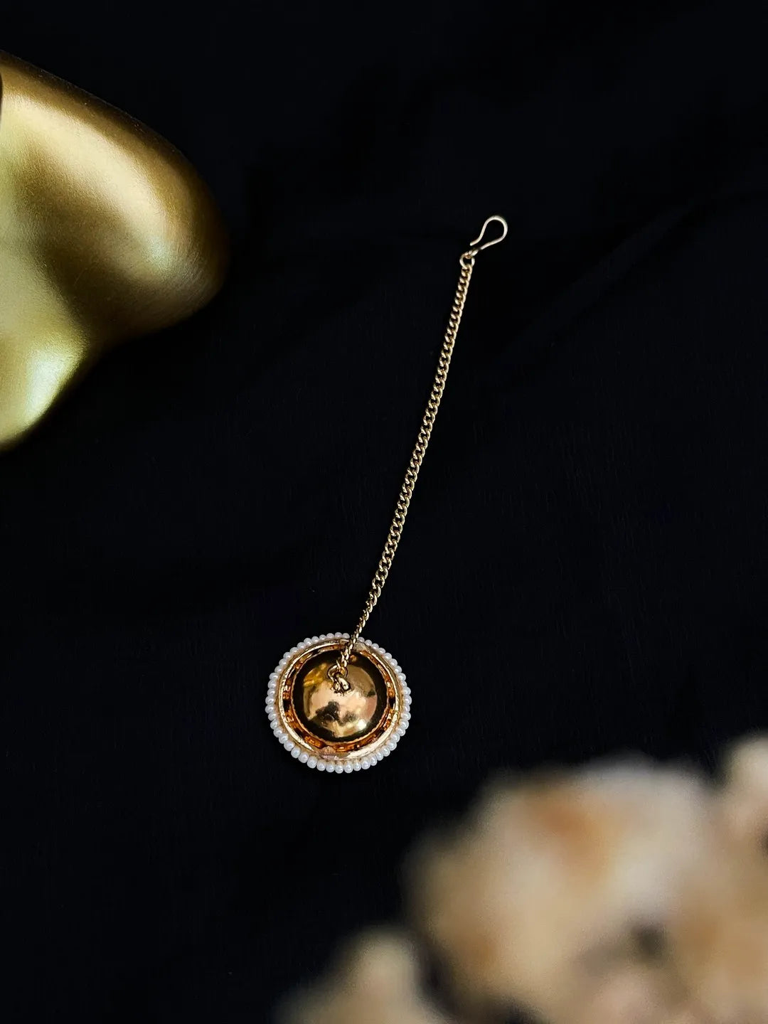 Ishhaara Kundan Studded Maang Tikka