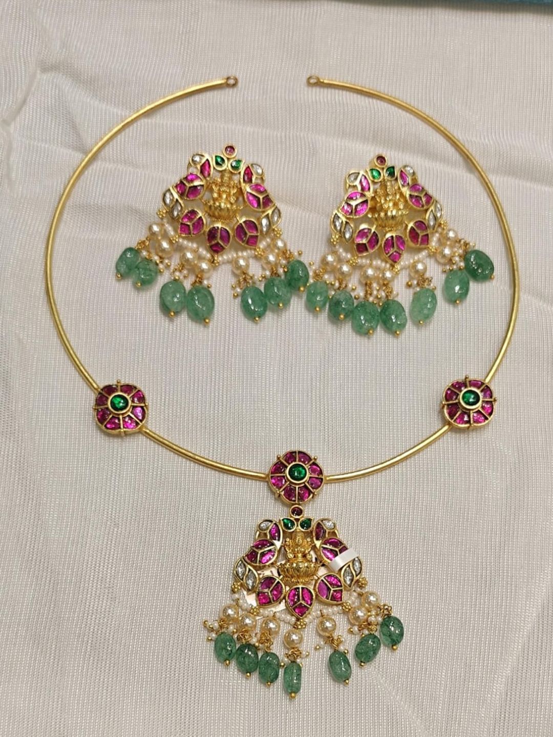 Ishhaara Lakshmi Jadau Hasli Necklace Set