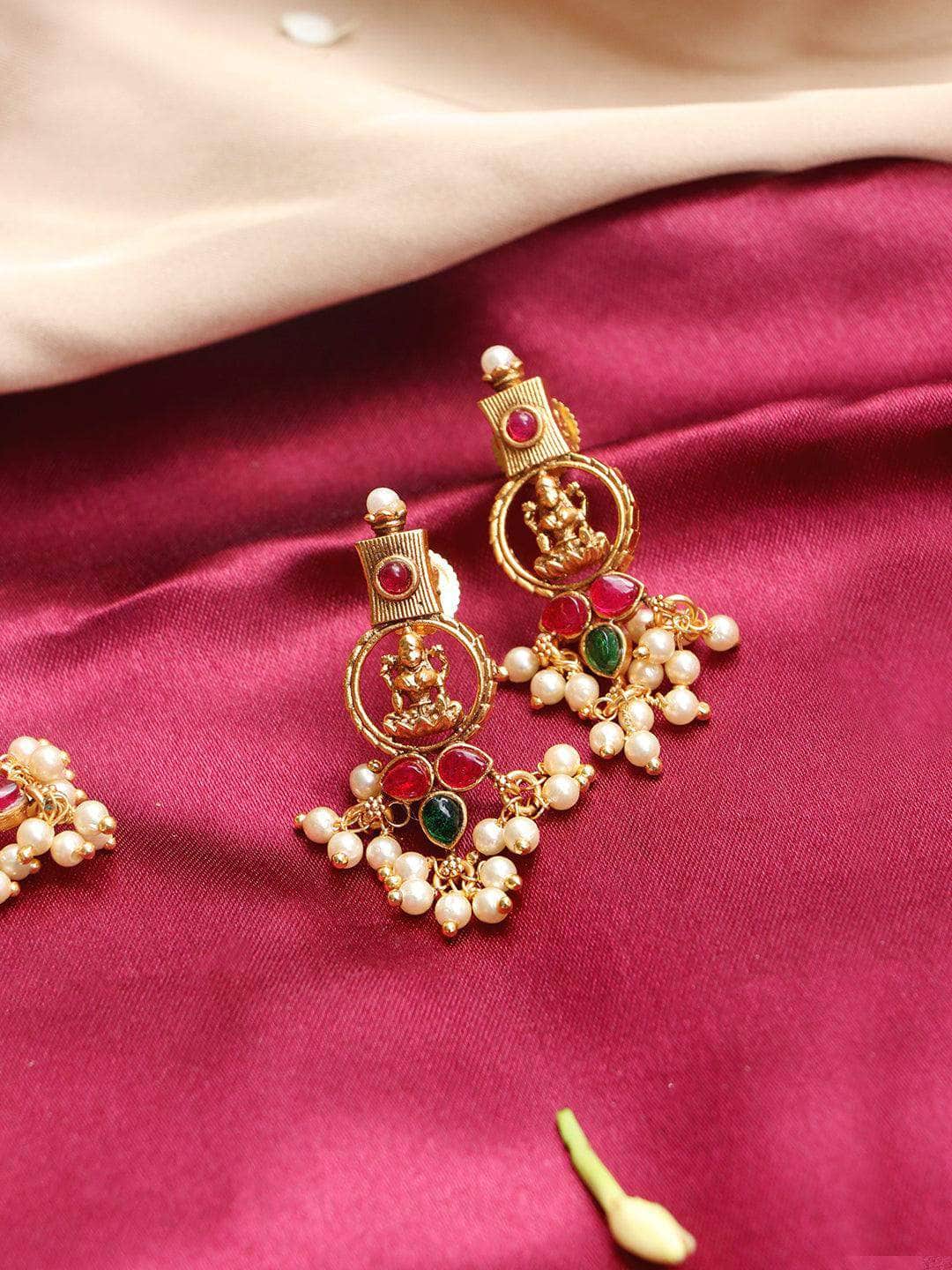 Ishhaara Lakshmi pearl Necklace Temple Jewellery Set