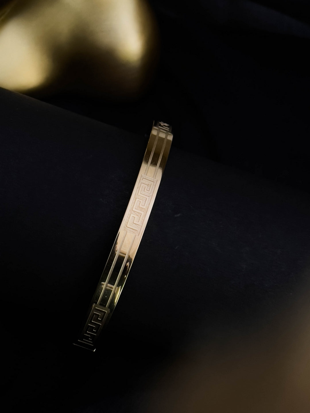 Ishhaara Lattice Elegance Unisex Kada