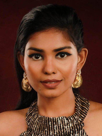 Ishhaara Layered Oval Earrings