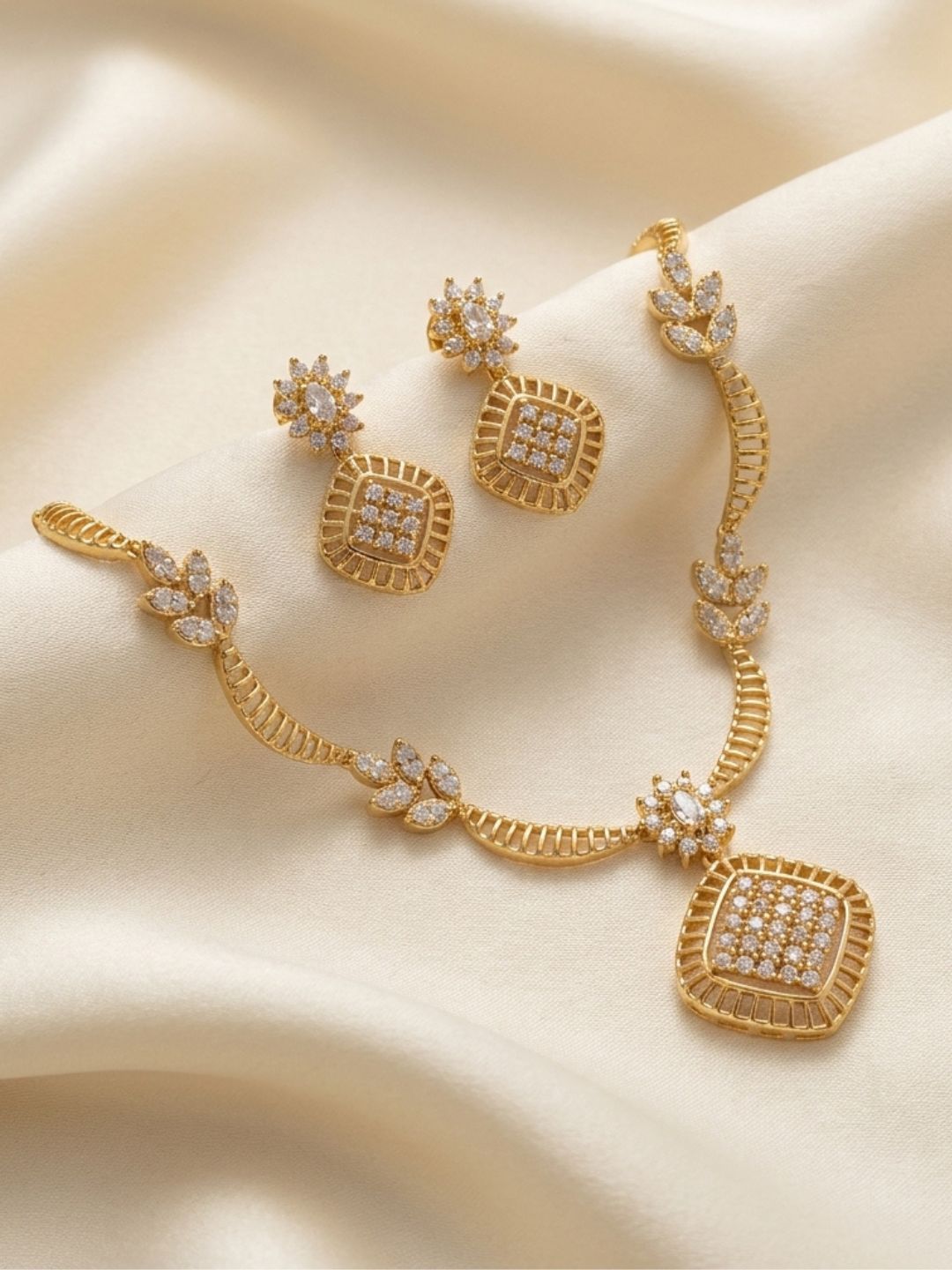 Ishhaara Leaf Designed Ad Choker