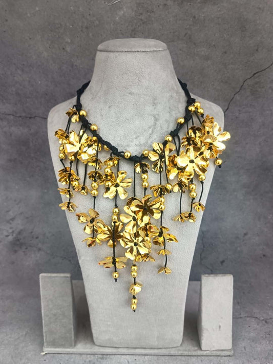 Ishhaara Leaf Necklace