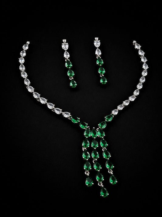 Ishhaara Leaf Patteren Diamond Necklace