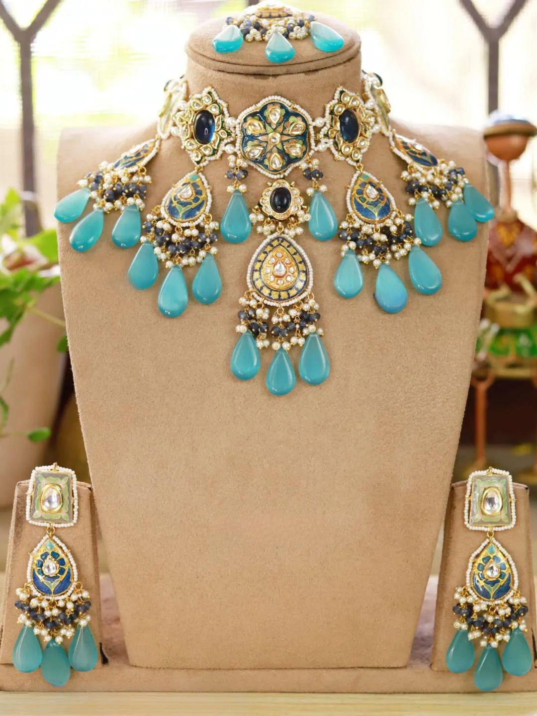 Ishhaara Light Blue Vintage Glamour Choker Necklace With Earring Sets