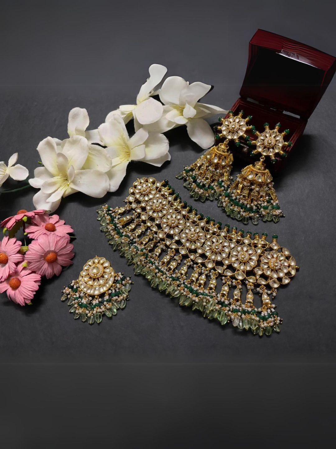 Ishhaara Flower Kundan Bridal Choker Necklace Set