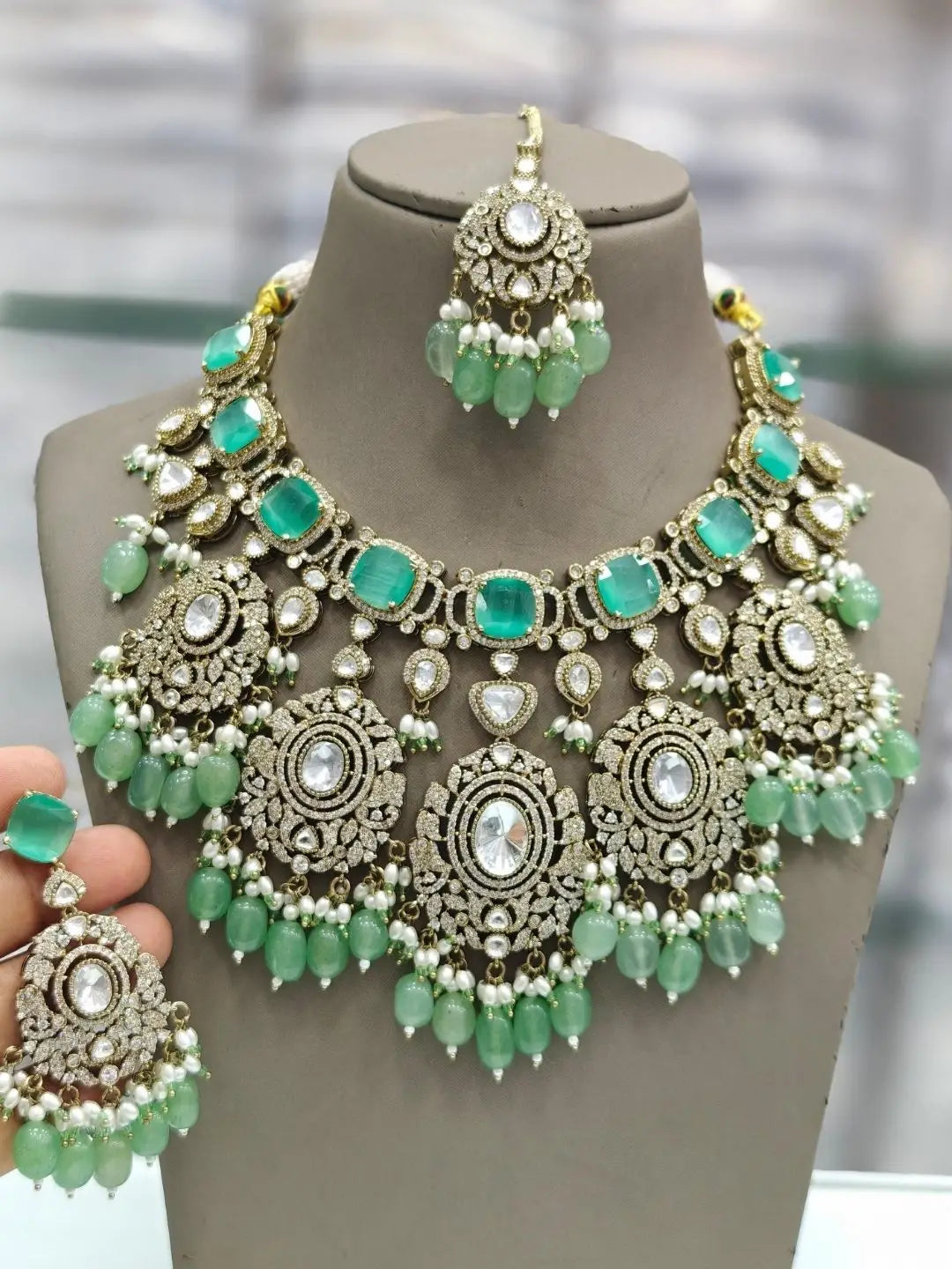 Ishhaara Light Green Regal Victorian Big Pendant Necklace With Maang Tikka