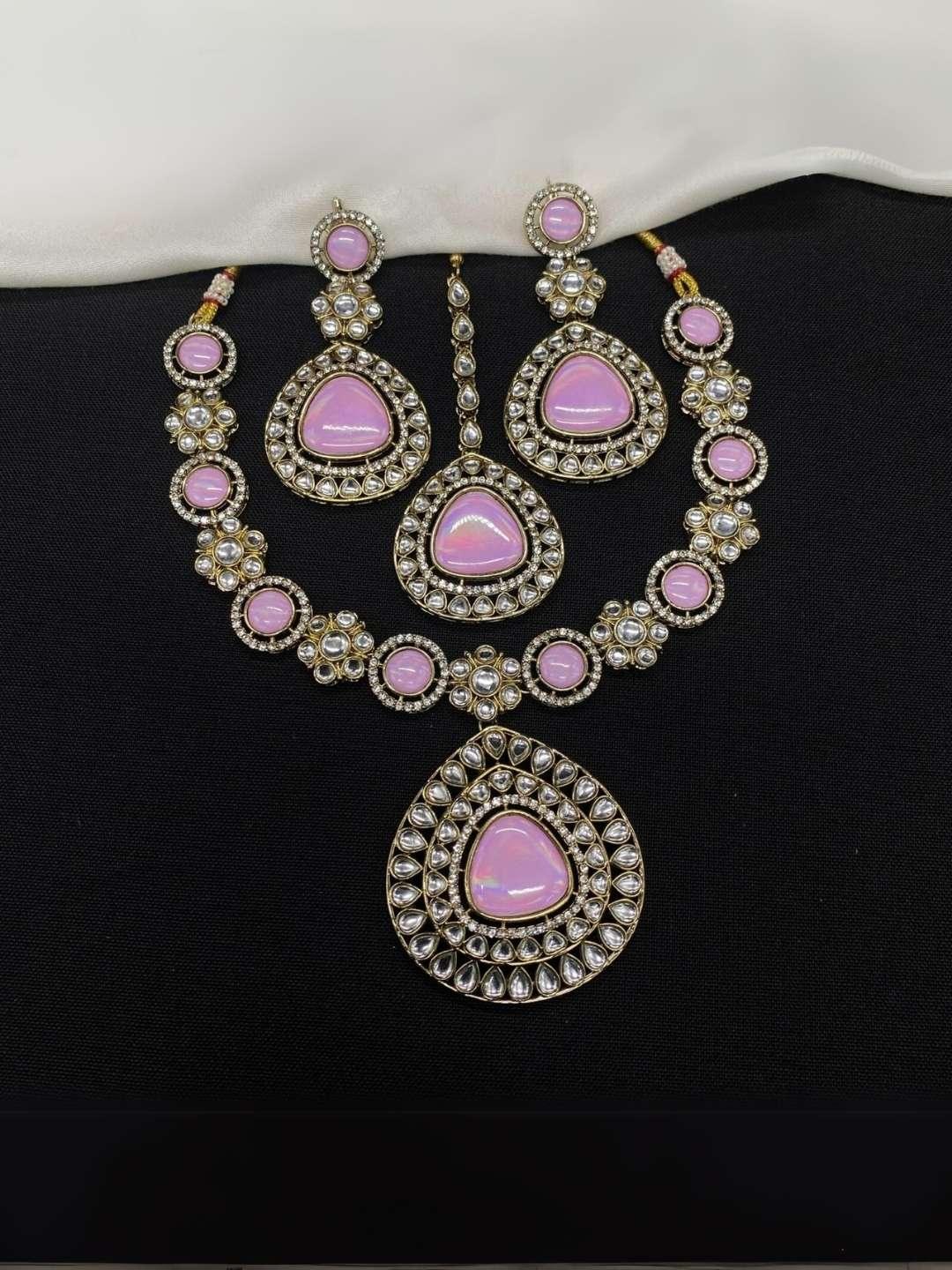 Ishhaara Light Pink Kundan Design Stone-Studded Necklace