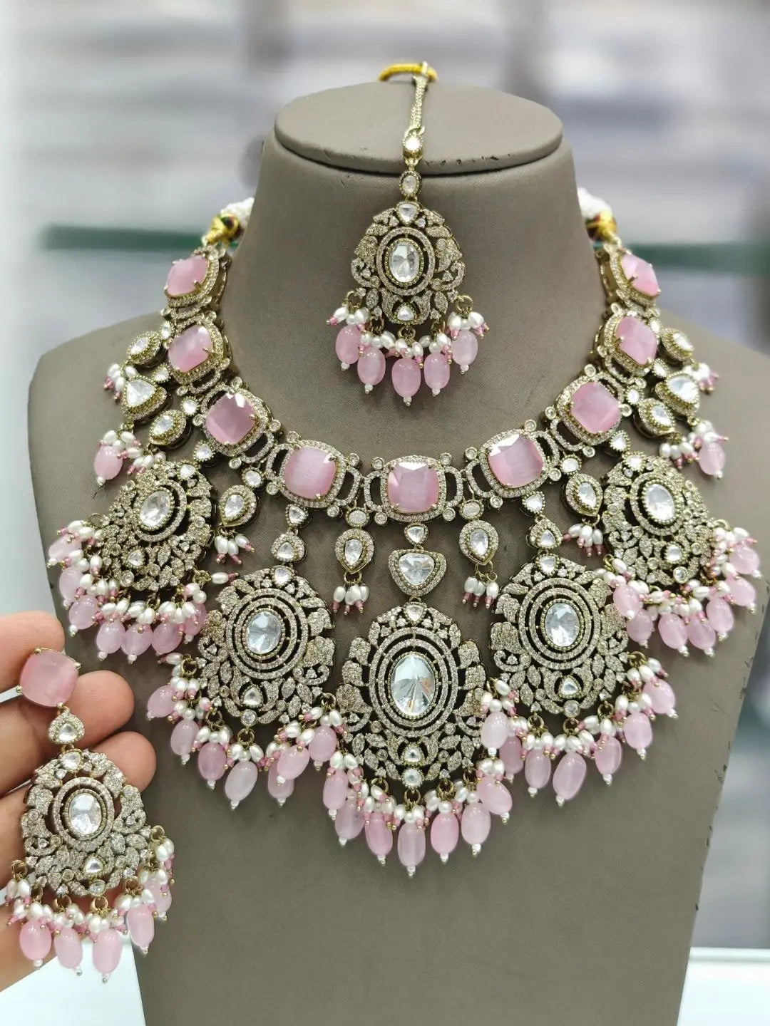 Ishhaara Light Pink Regal Victorian Big Pendant Necklace With Maang Tikka