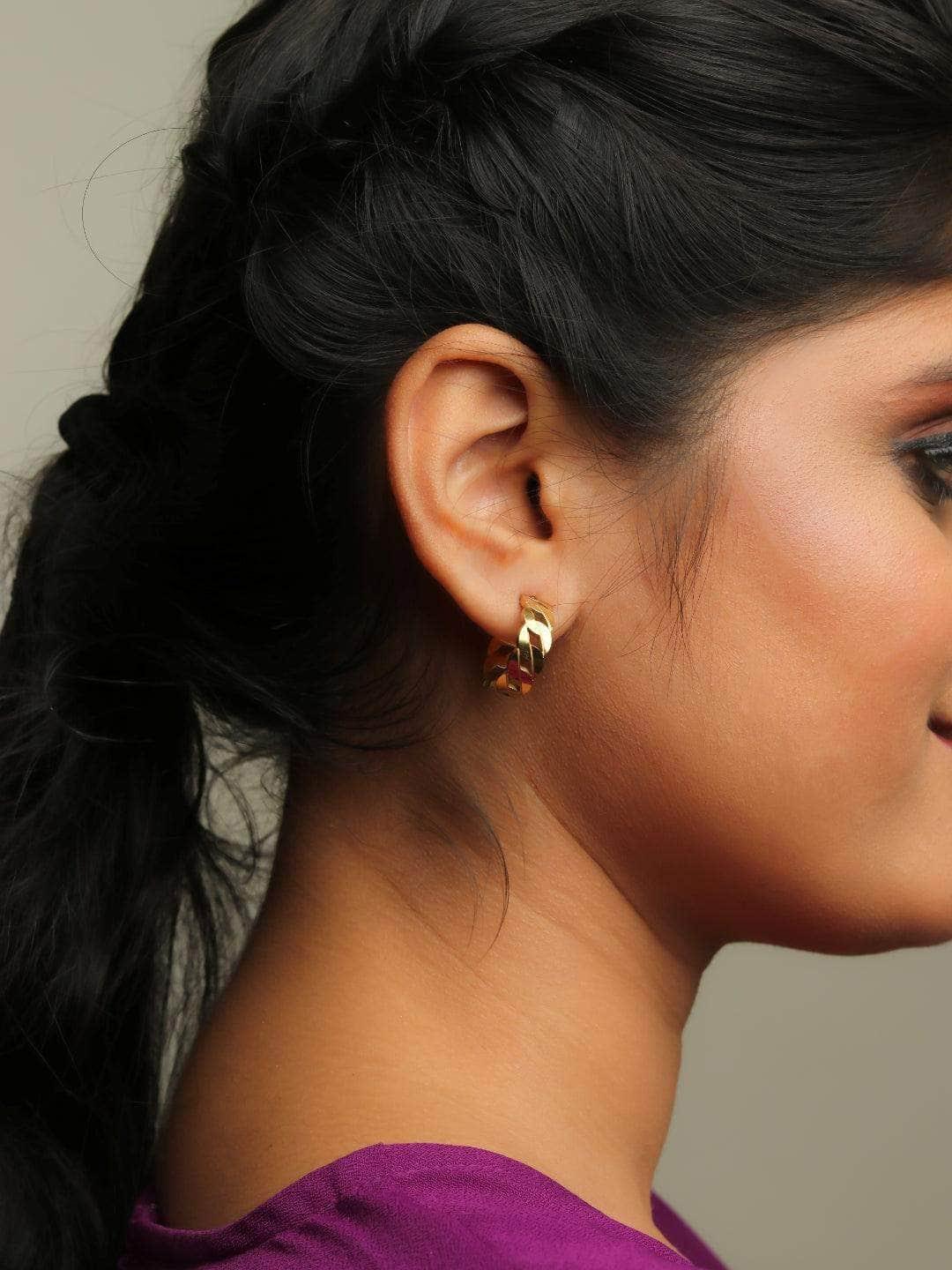 Ishhaara Linked Flat Hoops