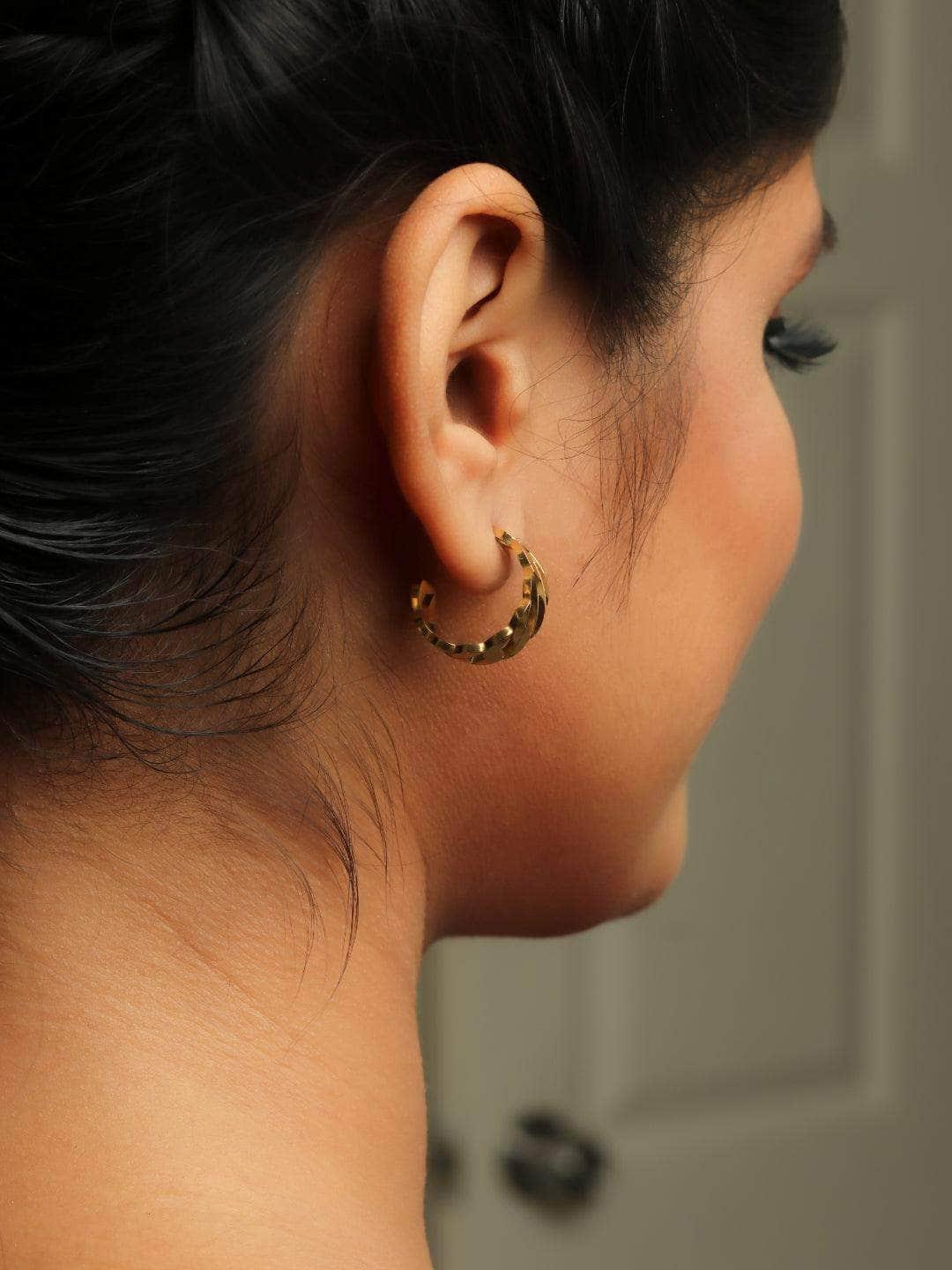 Ishhaara Linked Flat Hoops