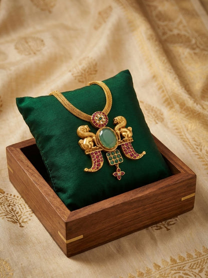 Ishhaara Lion Jadau Pendant Necklace