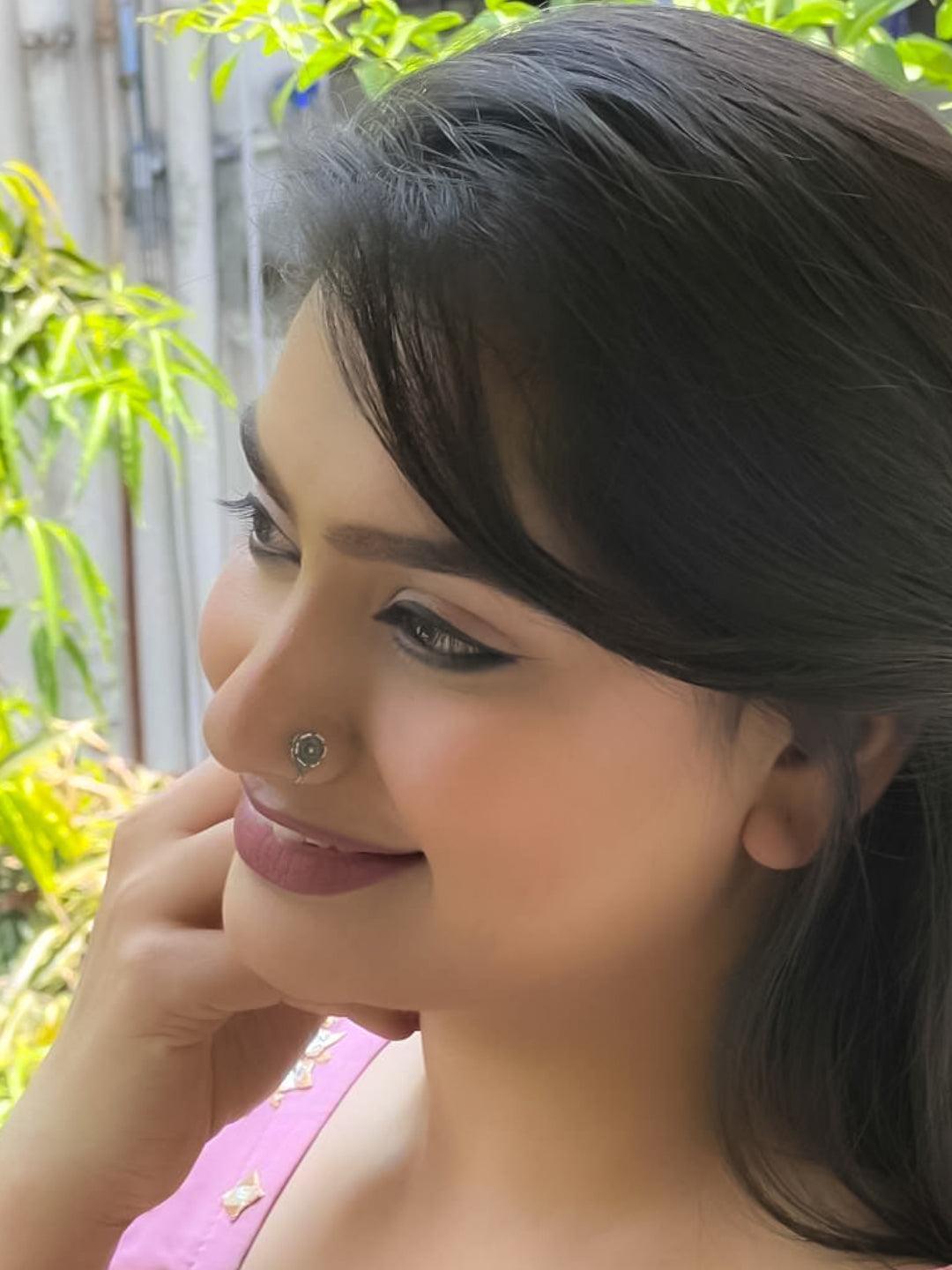 Ishhaara Little Flower Oxidised Nose Pin