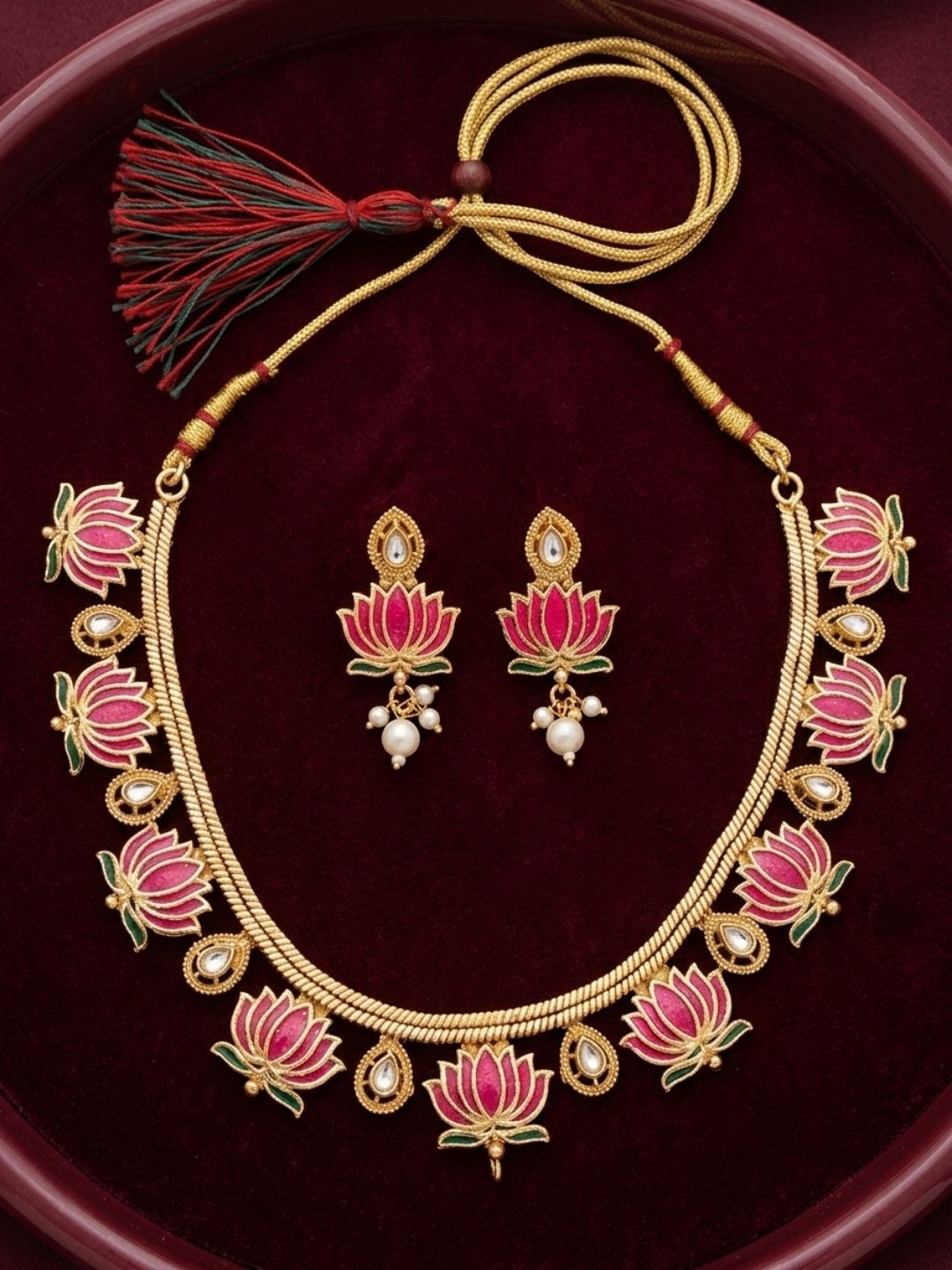 Ishhaara Lotus Design Enamel Necklace Set