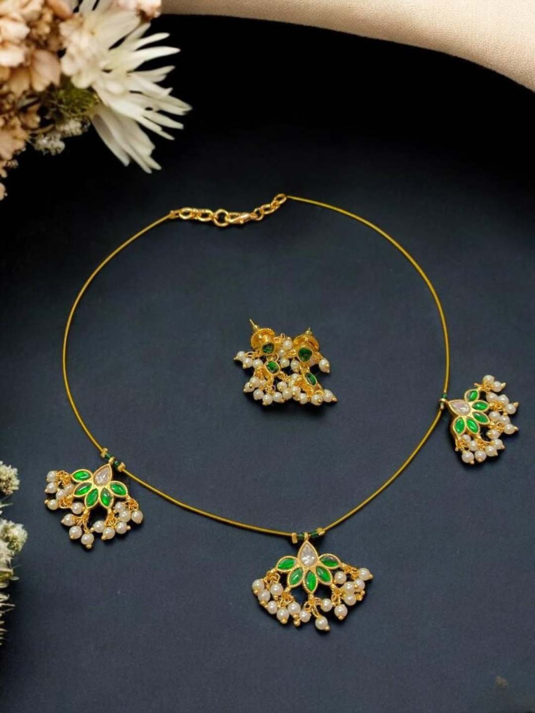 Ishhaara Lotus Kundan Jadau Invisible Necklace