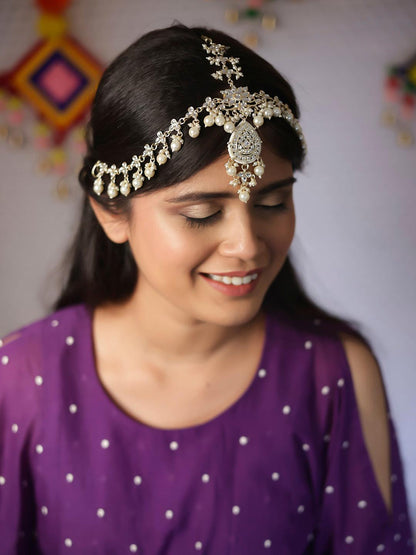 Ishhaara Lotus Motif Sheesh Phool