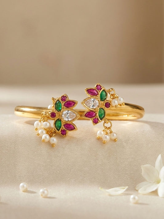 Ishhaara Lotus Pearl Drop Kada