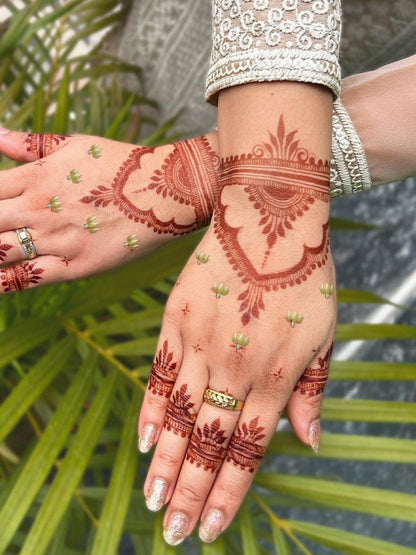 Ishhaara Lotus Shaped Mehendi Bindis