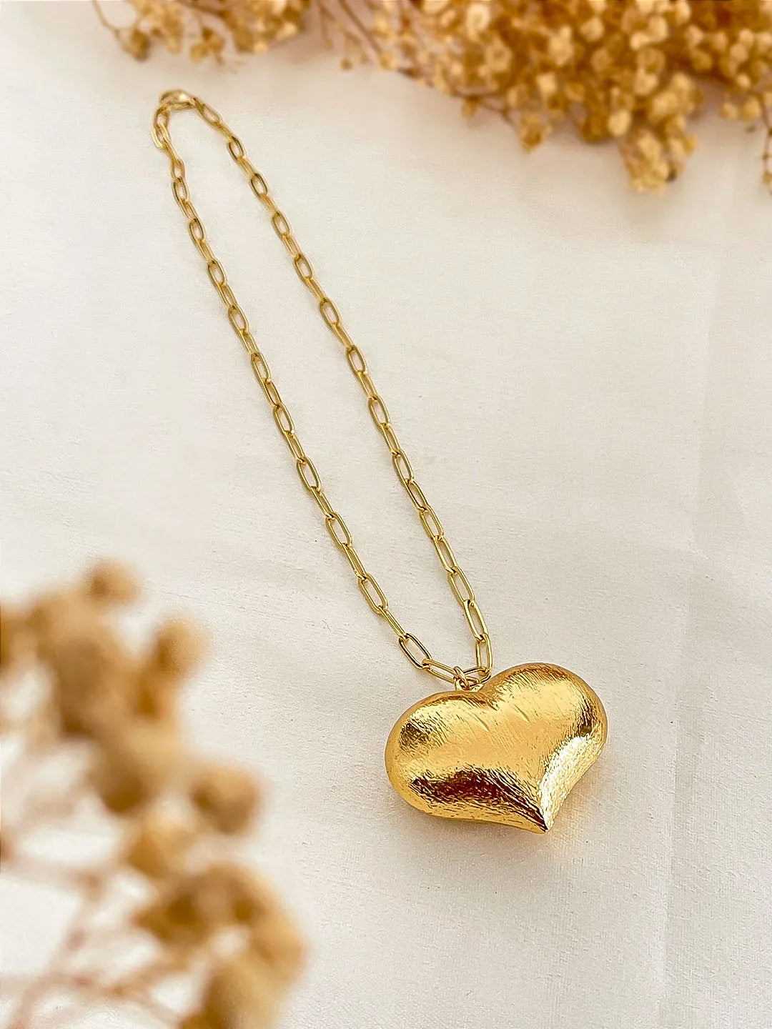 Ishhaara Love Heart Pendant Necklace