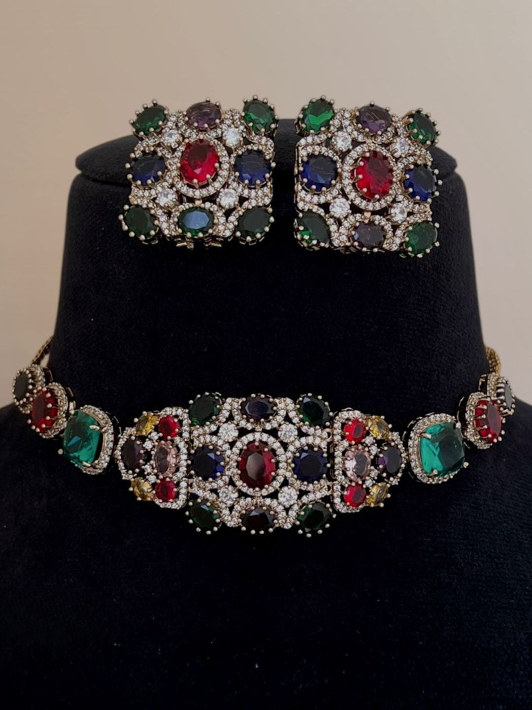Ishhaara Luxe Gemstone Statement Choker Set