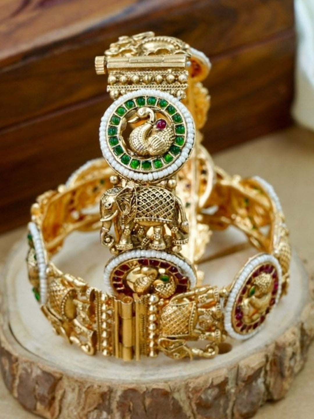 Ishhaara Majestic Elephant Openable Kada