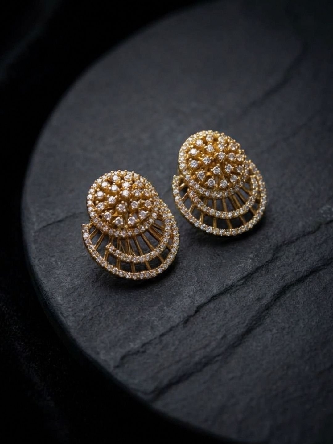 Ishhaara Majestic Studs Earrings