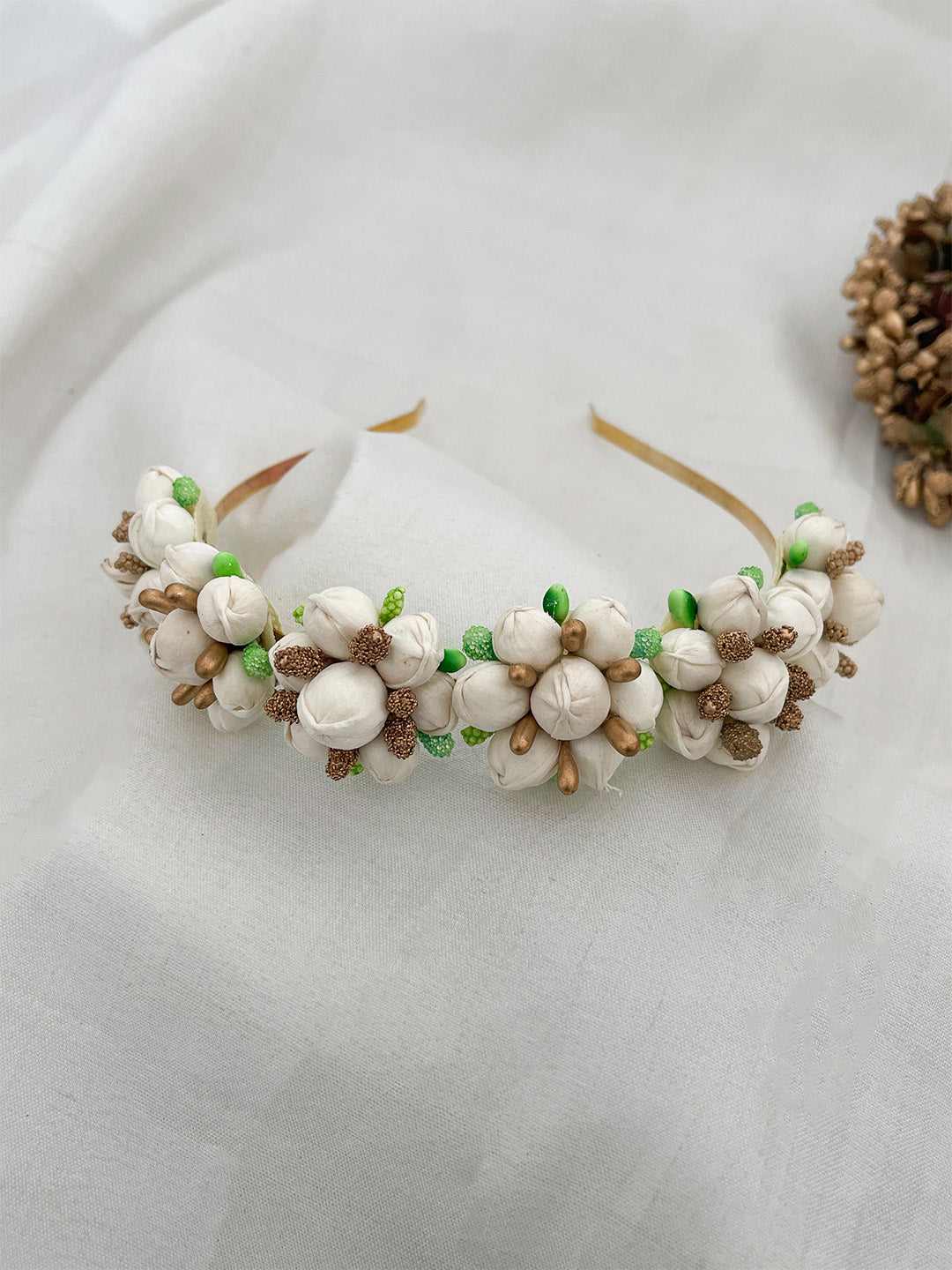 Ishhaara Mallipoo Studded Traditional Hairband