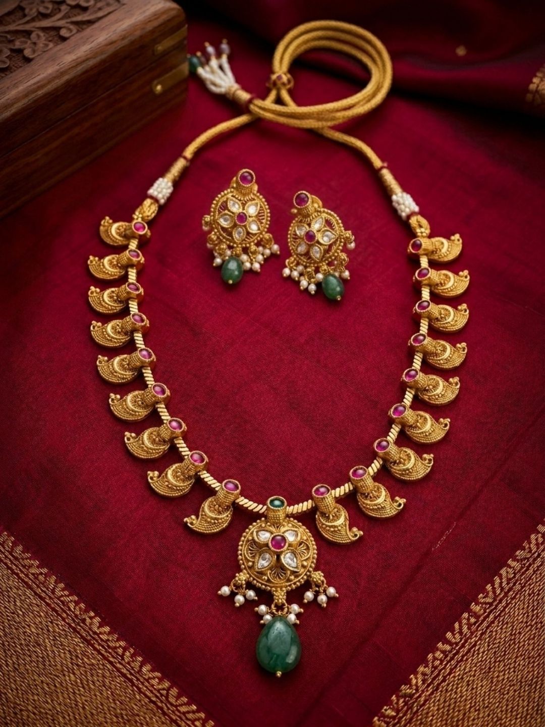 Ishhaara Mango Design Necklace Set