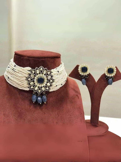 Ishhaara Baroque Center Flower Choker