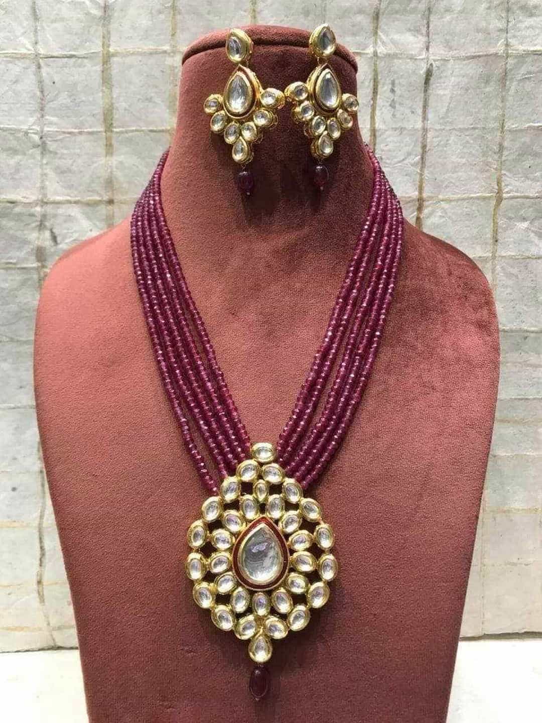 Ishhaara Maroon Center Drop Pendant Necklace