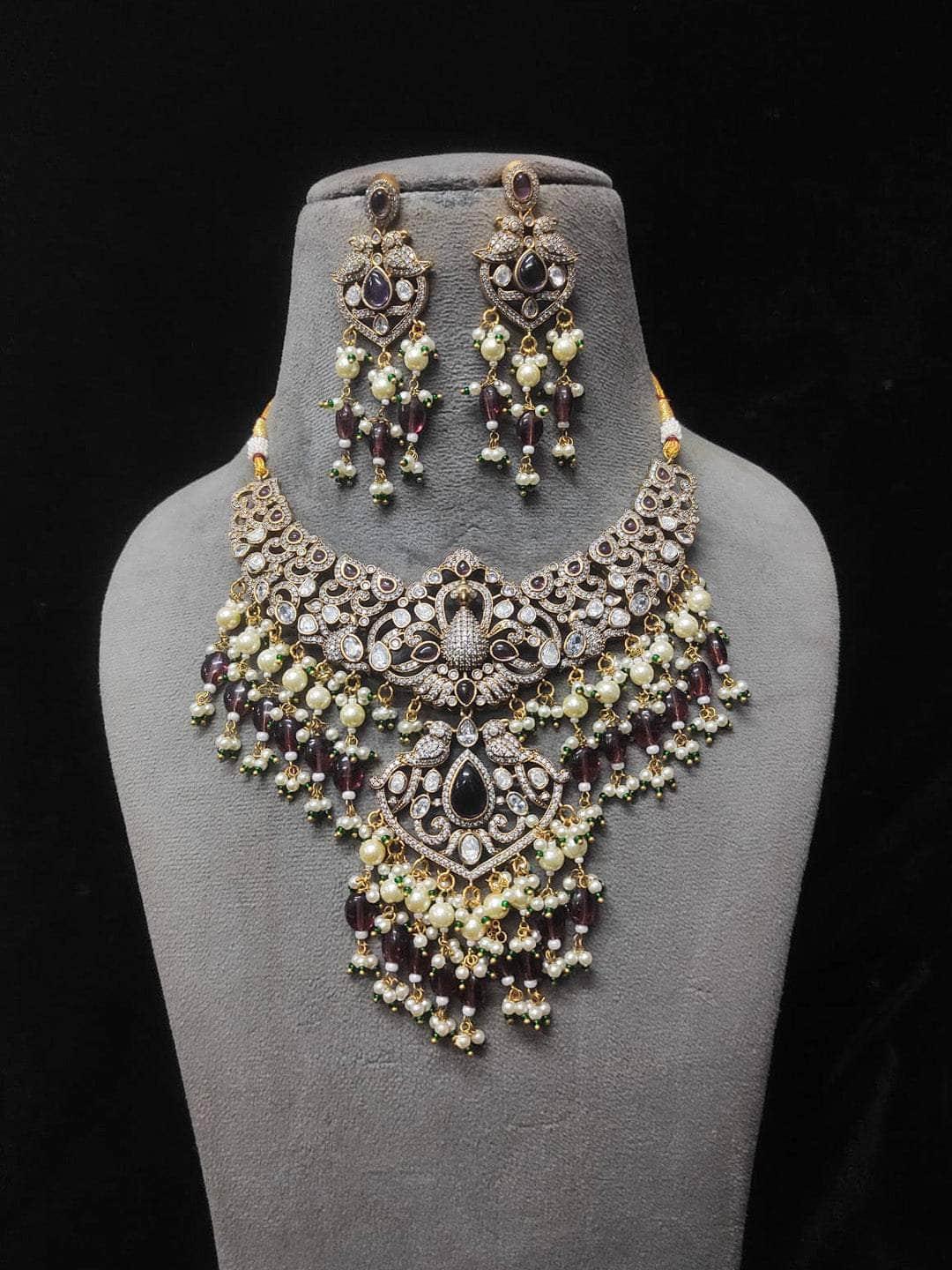 Ishhaara Kundan Studded Pendant Choker Set