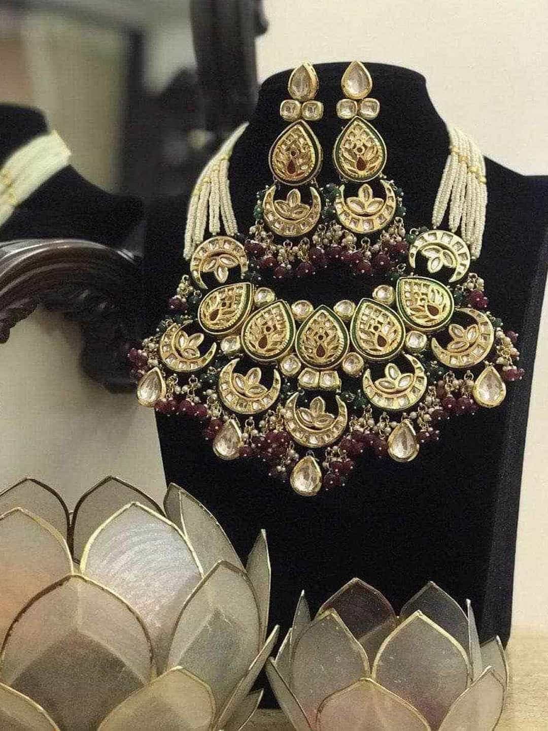 Ishhaara Maroon Meena Kundan Multi Chand Necklace