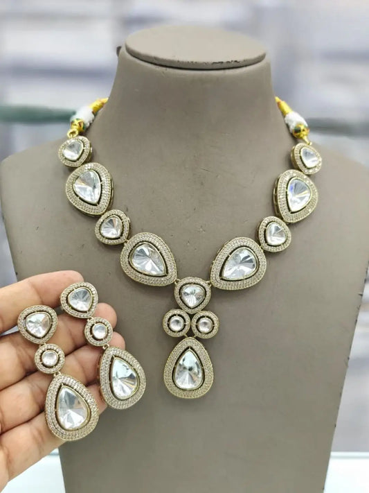Ishhaara Mehandi Moissanite Kundan Necklace Set