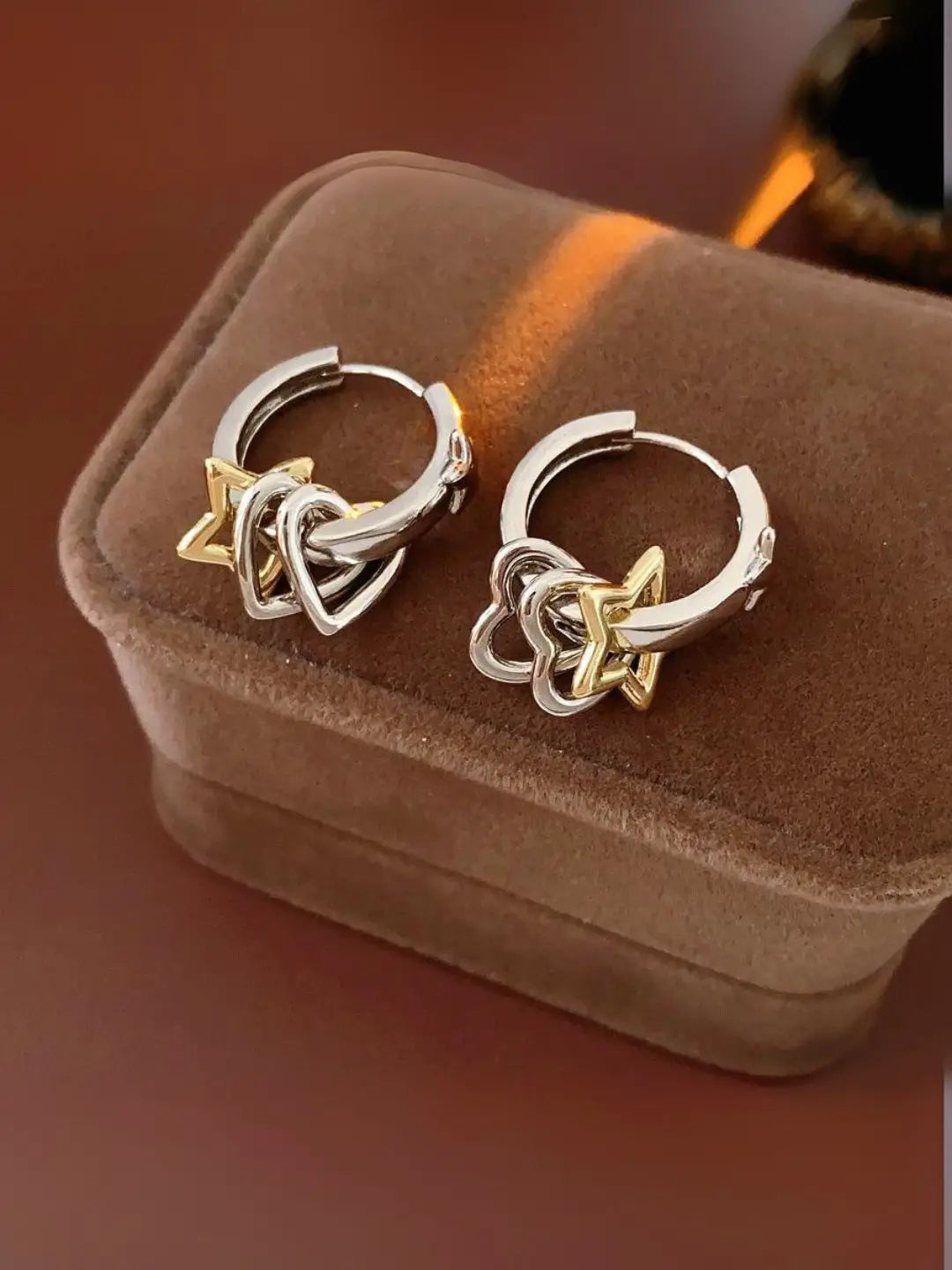 Ishhaara Mini Heart Earring