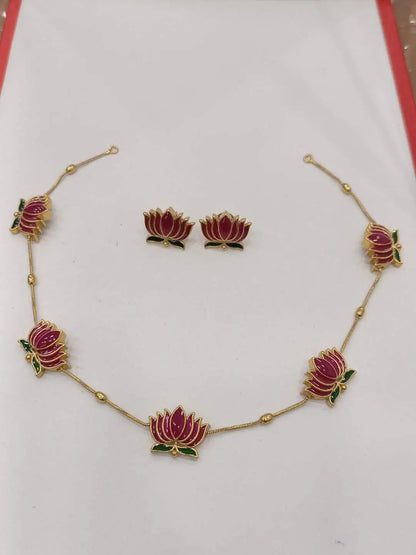 Ishhaara Minimal Lotus Necklace