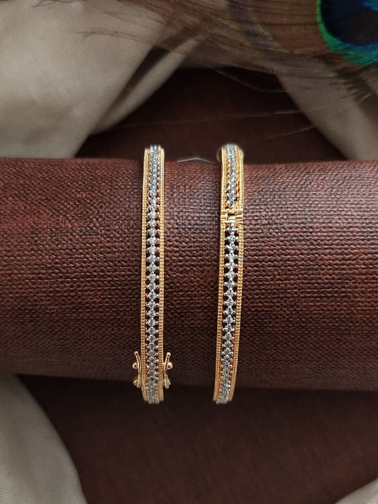 Ishhaara Minimal Stone Studded Bangles