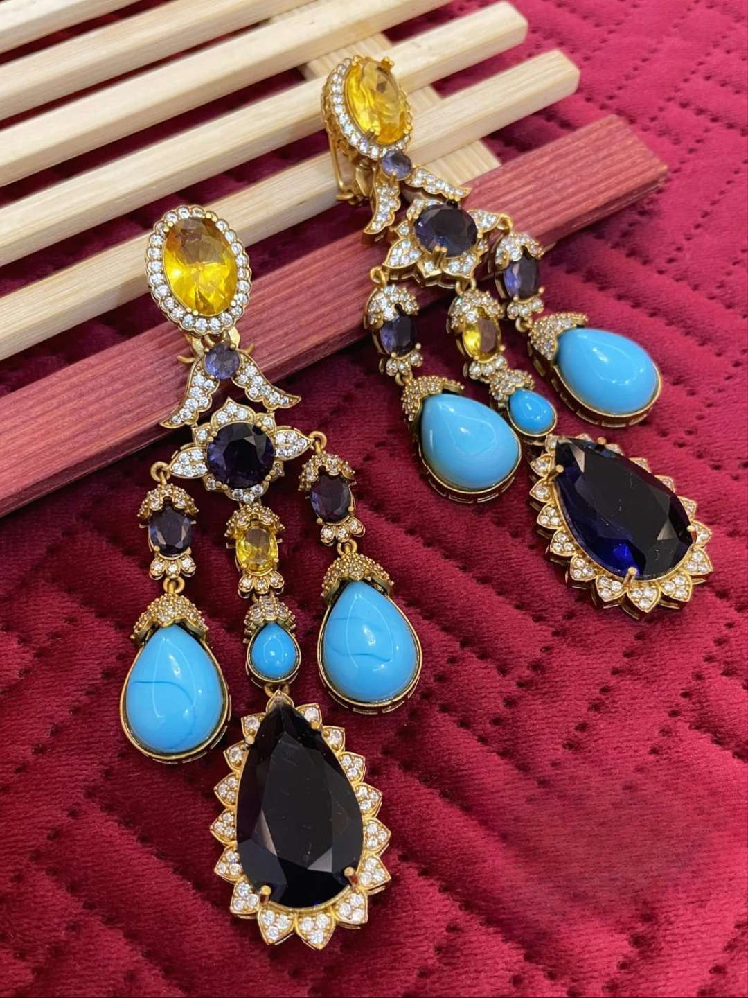 Ishhaara Moissanite Kundan Doublet Stone Dangler Earring