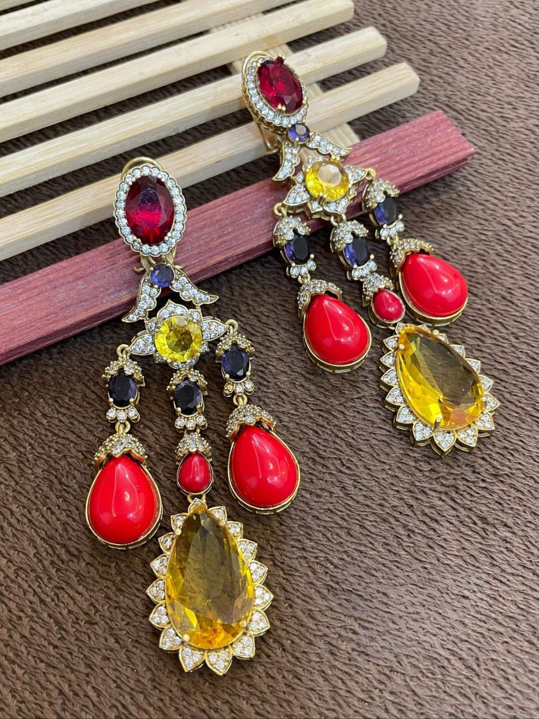 Ishhaara Moissanite Kundan Doublet Stone Dangler Earring