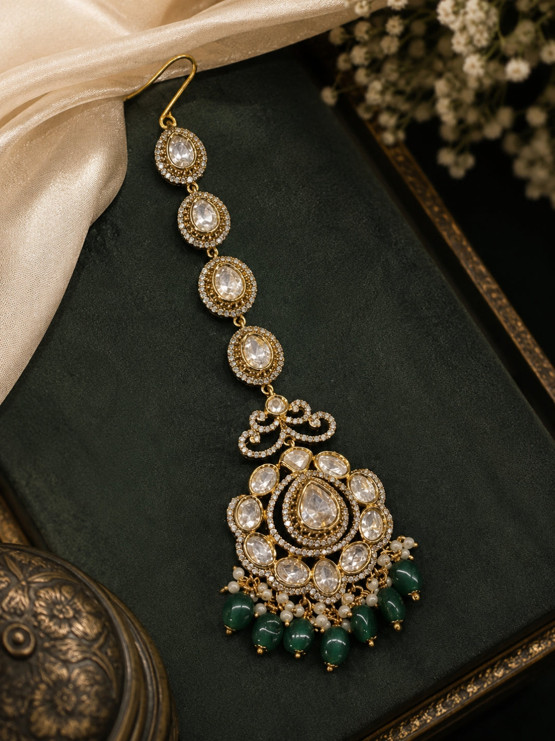 Ishhaara Moissanite Kundan Elegant Tikka