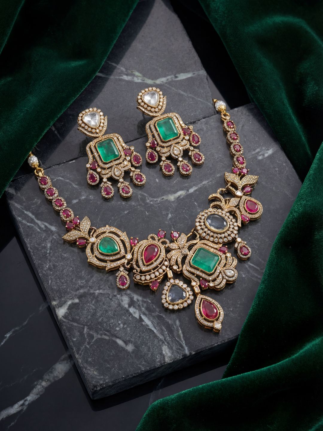 Ishhaara Moissanite Multicolor Choker Necklace