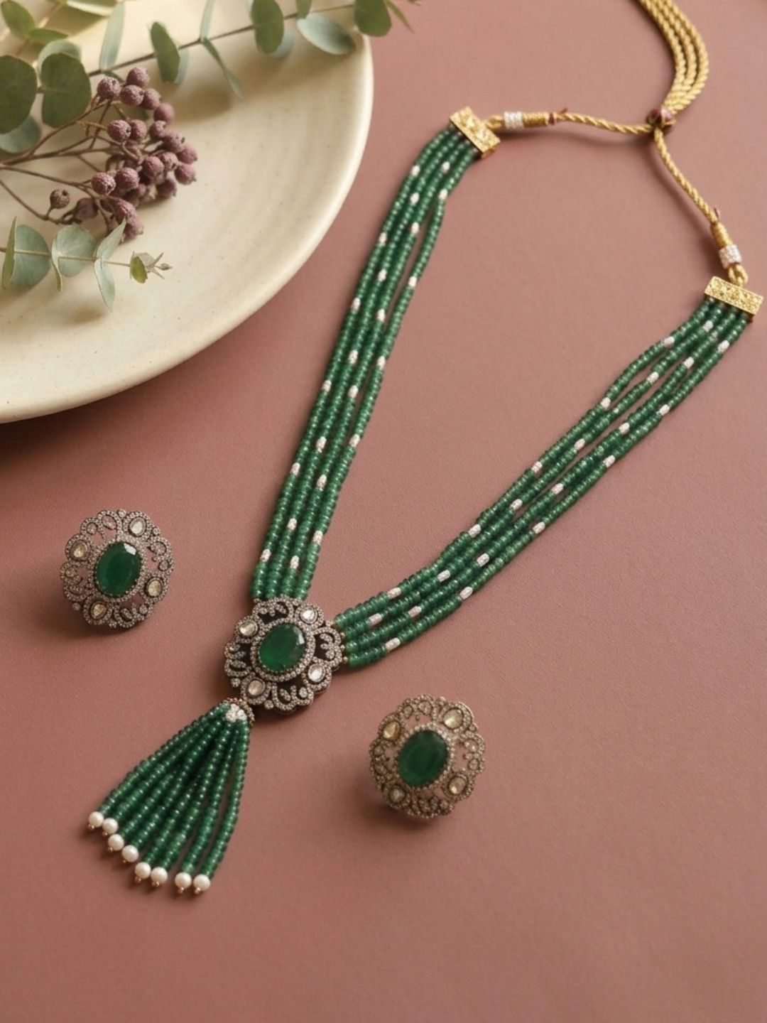 Ishhaara Moissanite Polki And Green Stone Necklace