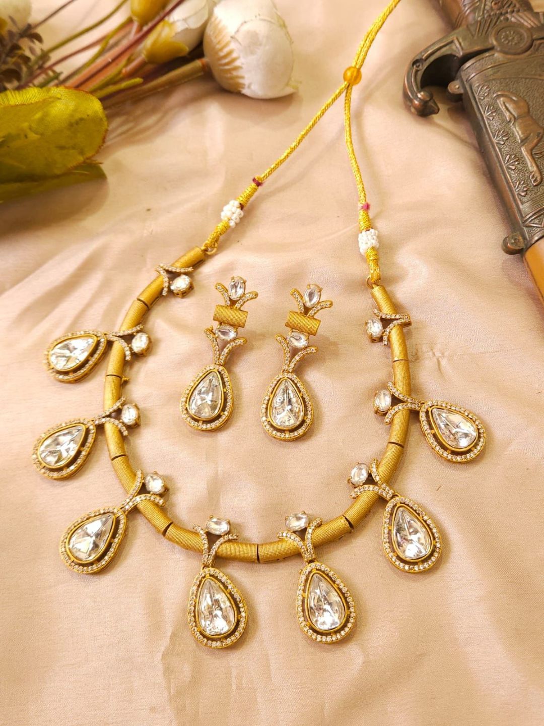 Ishhaara Moissanite Polki Hasli Necklace Set