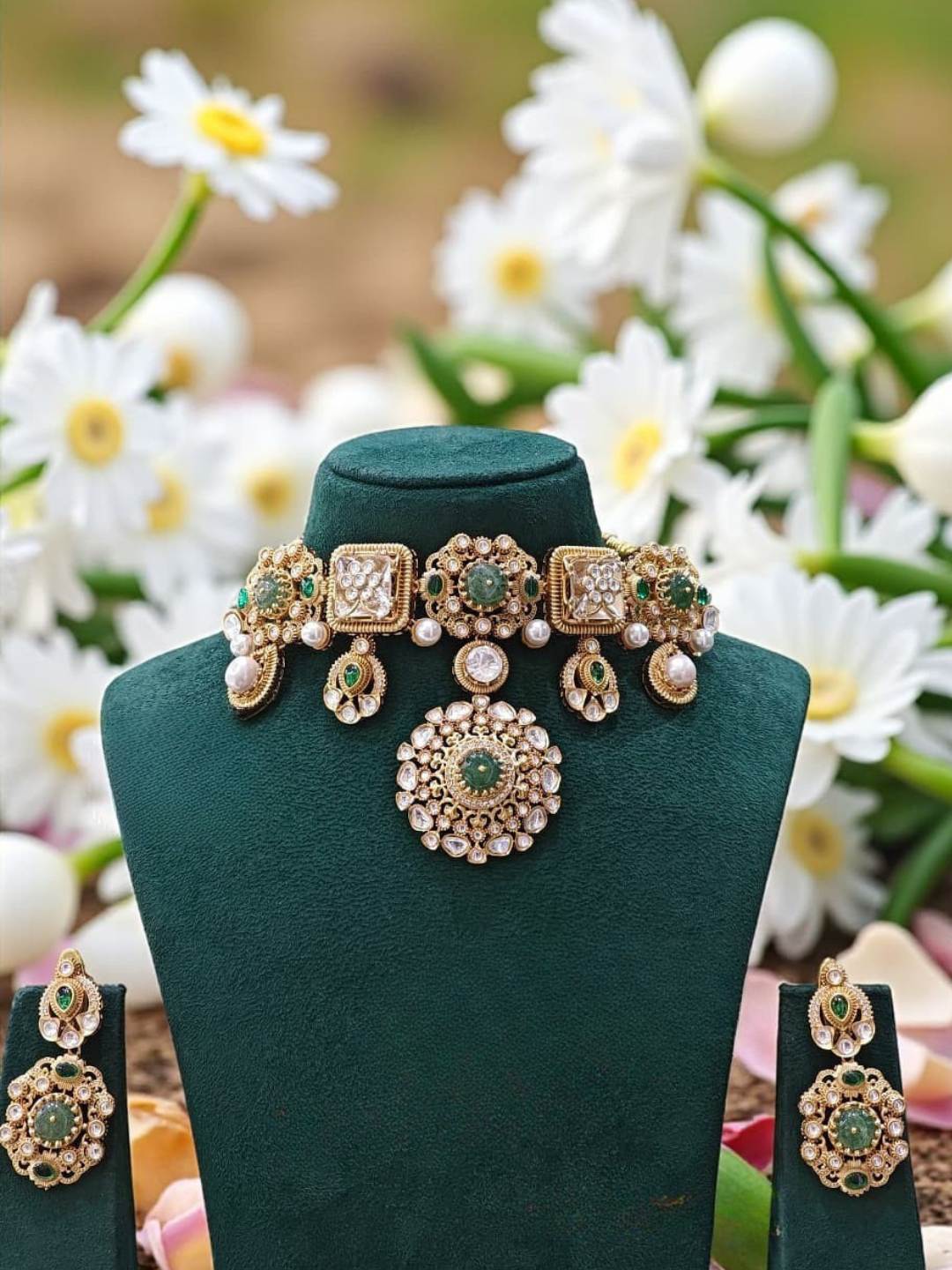 Ishhaara Moissanite Polki Kundan With Sea Green Doublet Pendant Choker
