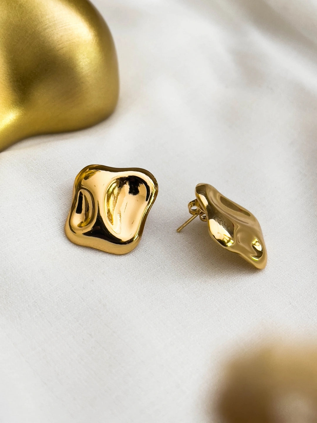 Ishhaara Molten Gold Studs