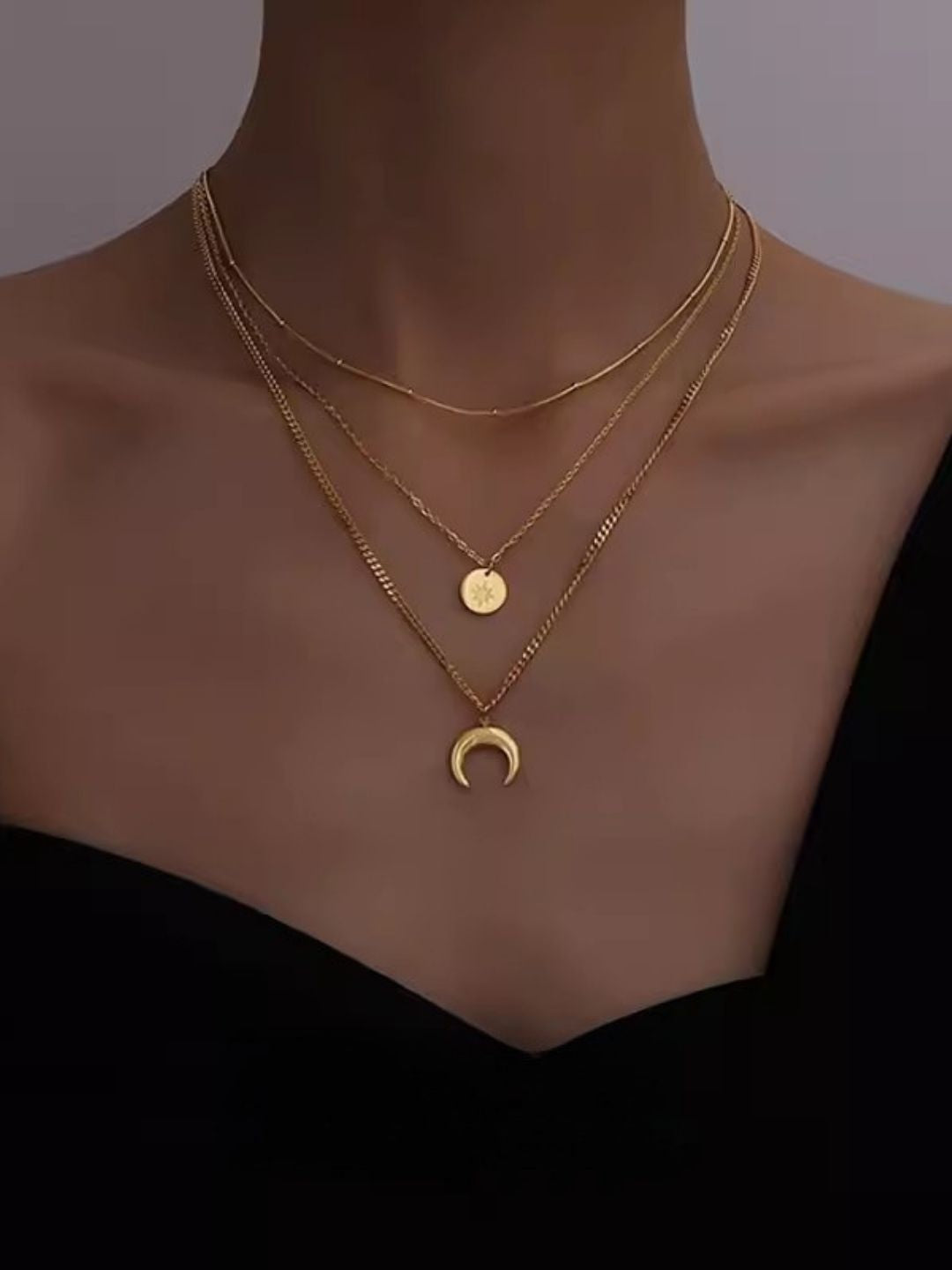 Ishhaara Moon Chain Pendant Necklace